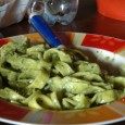 una quasi domenica di ricchi traguardi: forte ascesa di godimento per cause alimentari (fettuccine al pesto fattoncasa), agricole (pomodori in prodigioso sviluppo), femminoloidi (che aggiungere?) nonchè festoaiuole (concerto del supremo […]